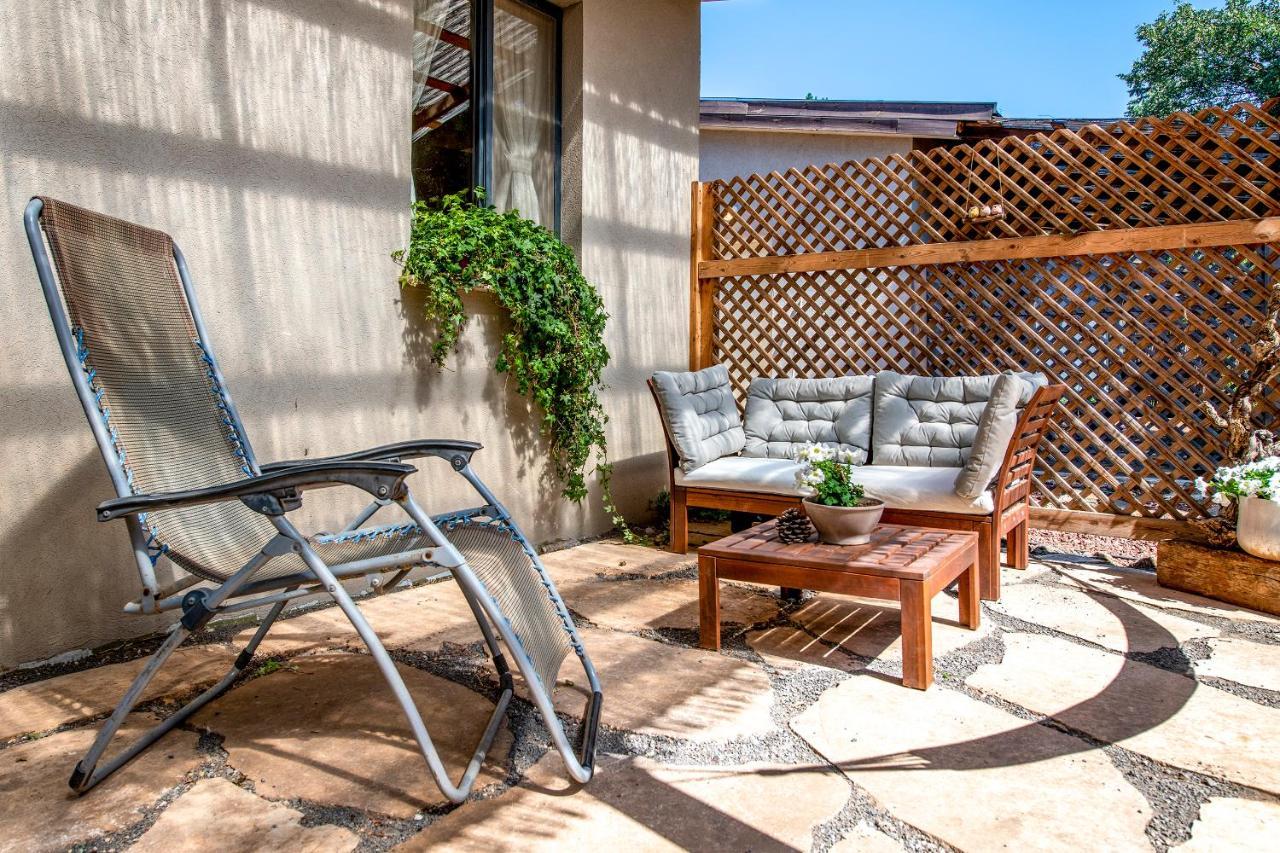 Gate Away B&B Units - המקום באל רום ภายนอก รูปภาพ